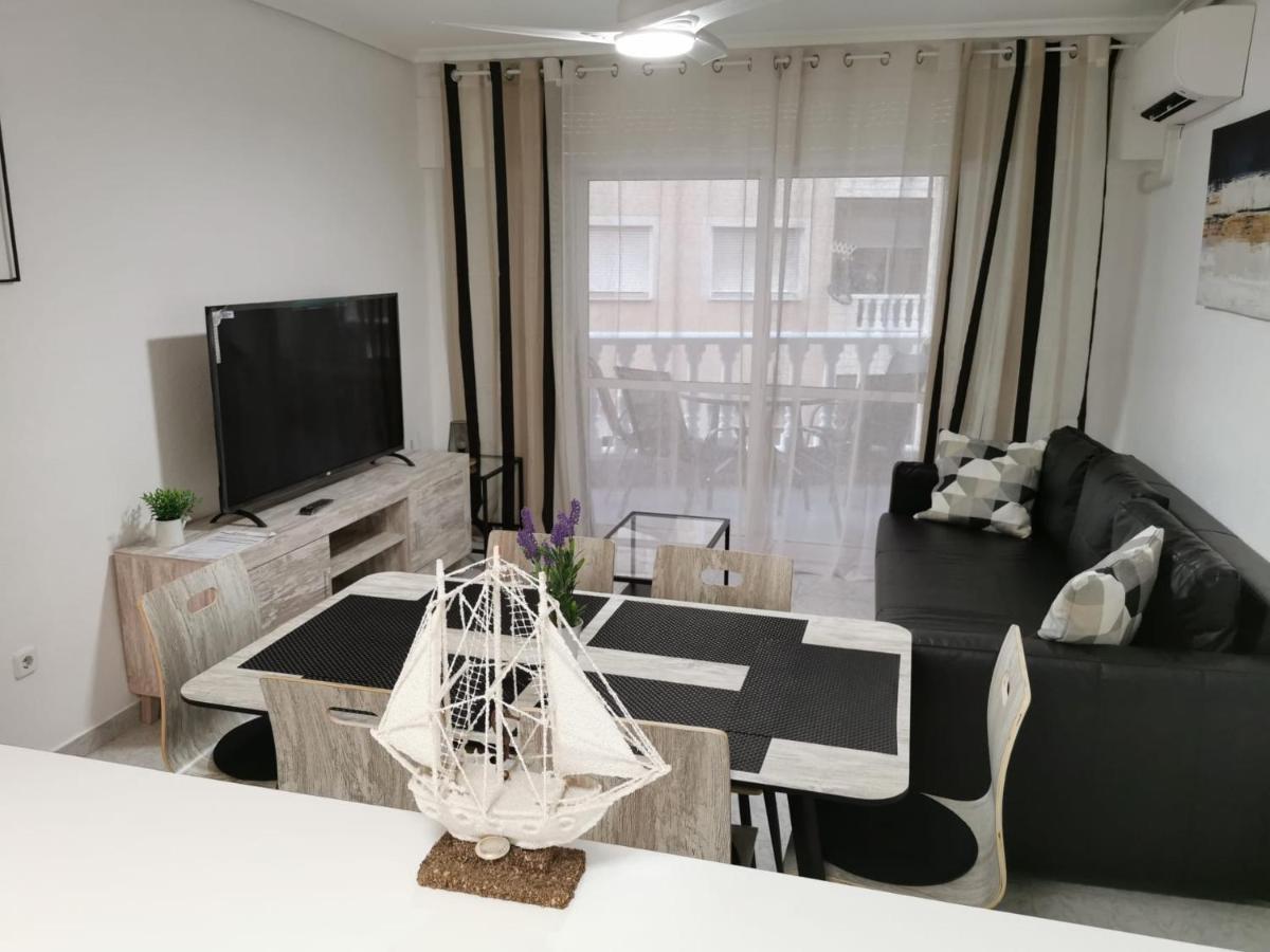 Mar Apartamento Lägenhet Torrevieja Exteriör bild